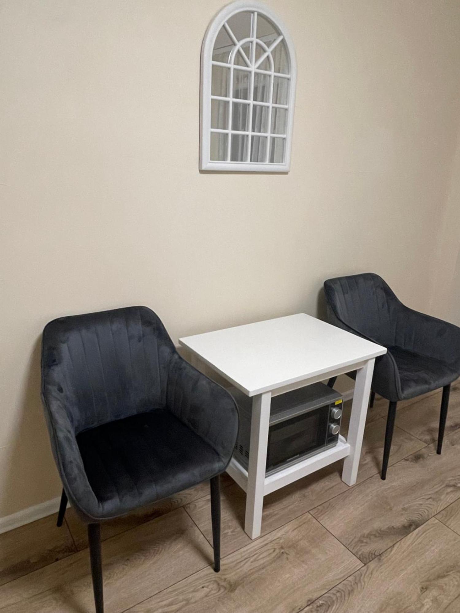 Villa Pod Orzechem W Zaniemyslu מראה חיצוני תמונה
