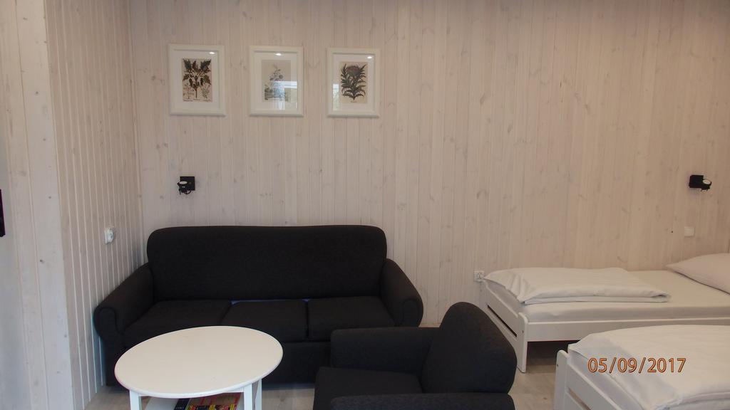 Villa Pod Orzechem W Zaniemyslu מראה חיצוני תמונה